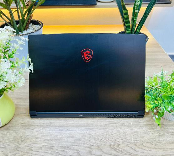 Oulu Technologie: Gaming Laptop MSI MS- core i7 10750H bien clean, Puissant,  Ultra-rapide et Ultra-performant